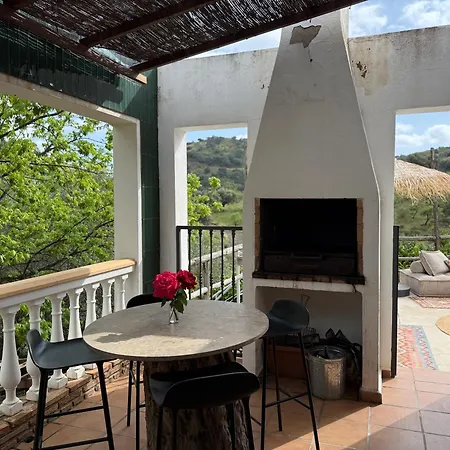 Authentic Luxury In Oasis With Pool Close To Malaga Almogia