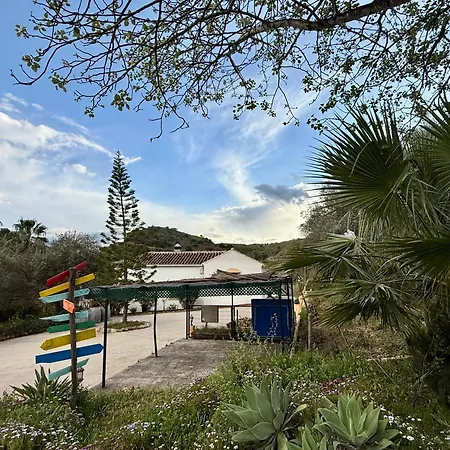Villa Authentic Luxury In Oasis With Pool Close To Malaga *