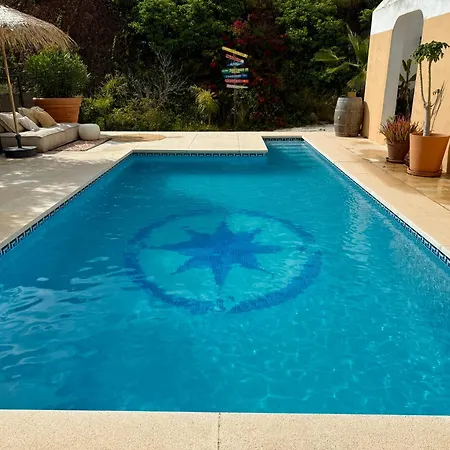 Villa Authentic Luxury In Oasis With Pool Close To Malaga Almogia