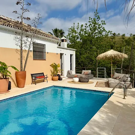 Villa Authentic Luxury In Oasis With Pool Close To Malaga Almogia